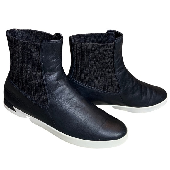 vince vidra ankle high sneaker